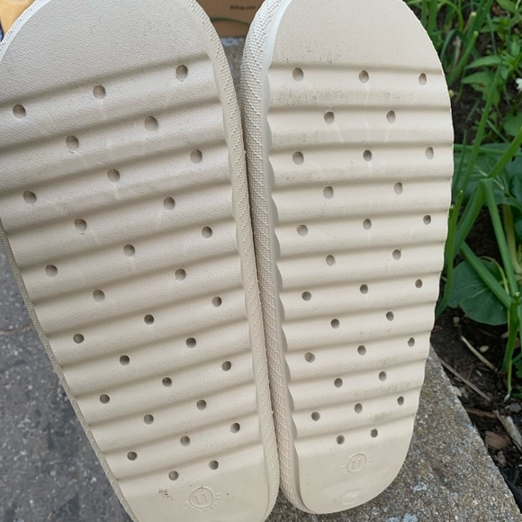 White slides for Men - Picture 4 of 4